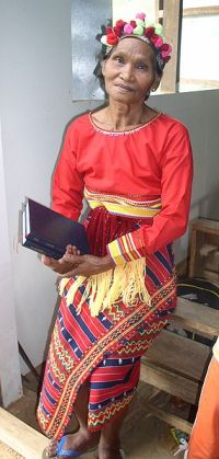 285px-Isnag_Woman_Traditional_Attire
